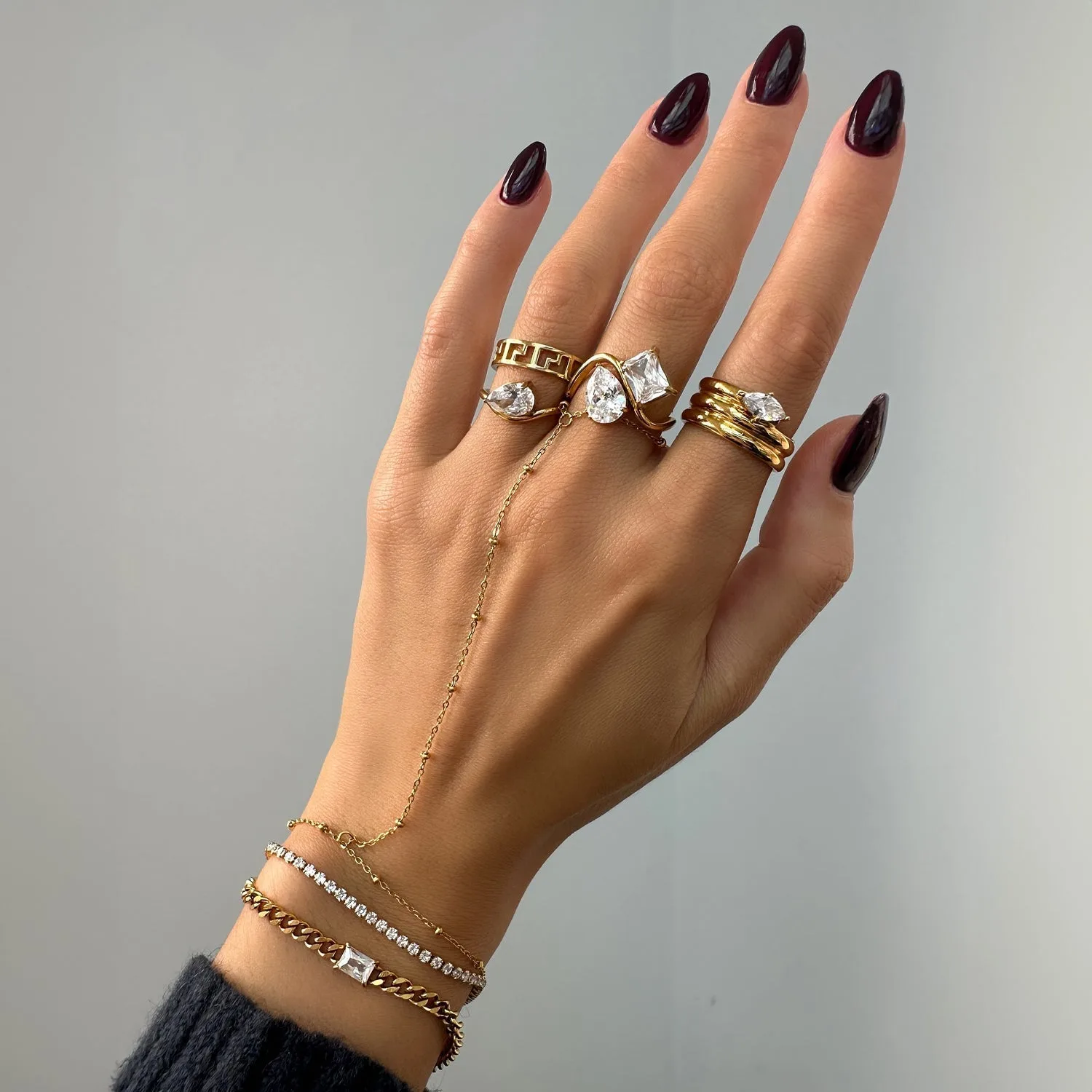 Jena Timeless Hand Chain