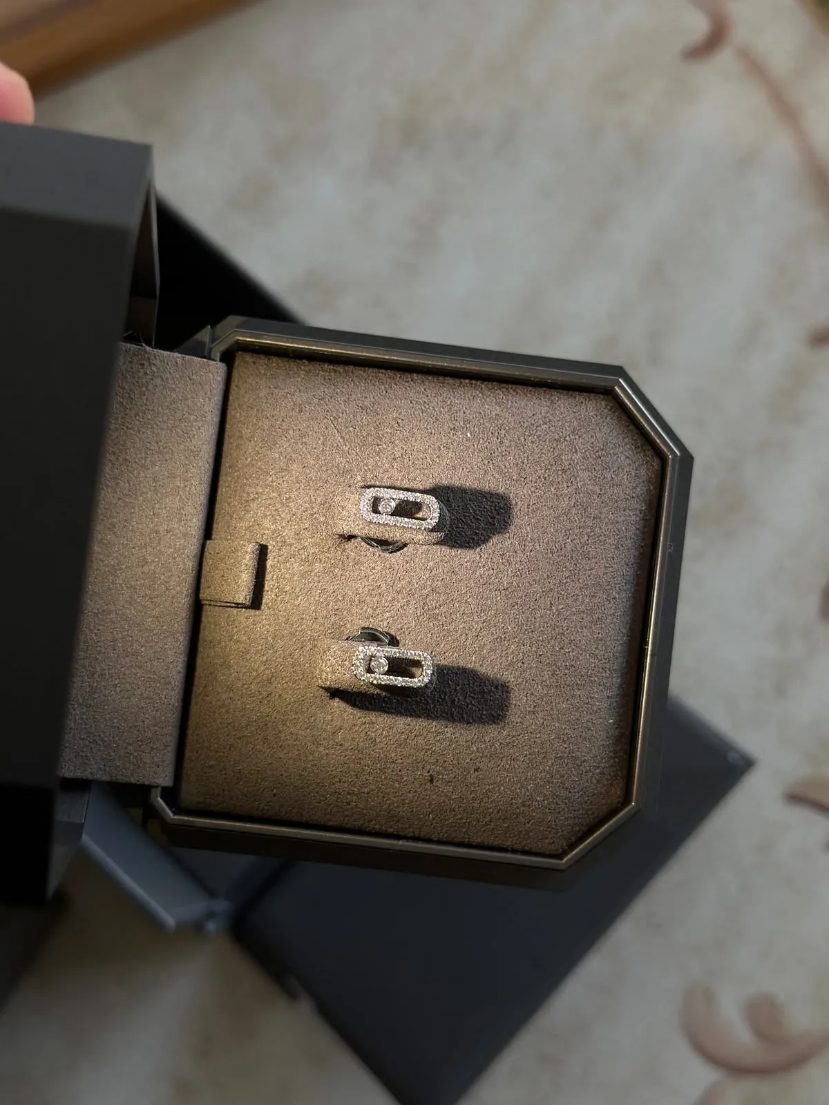 Molly Luxury Light Packaging