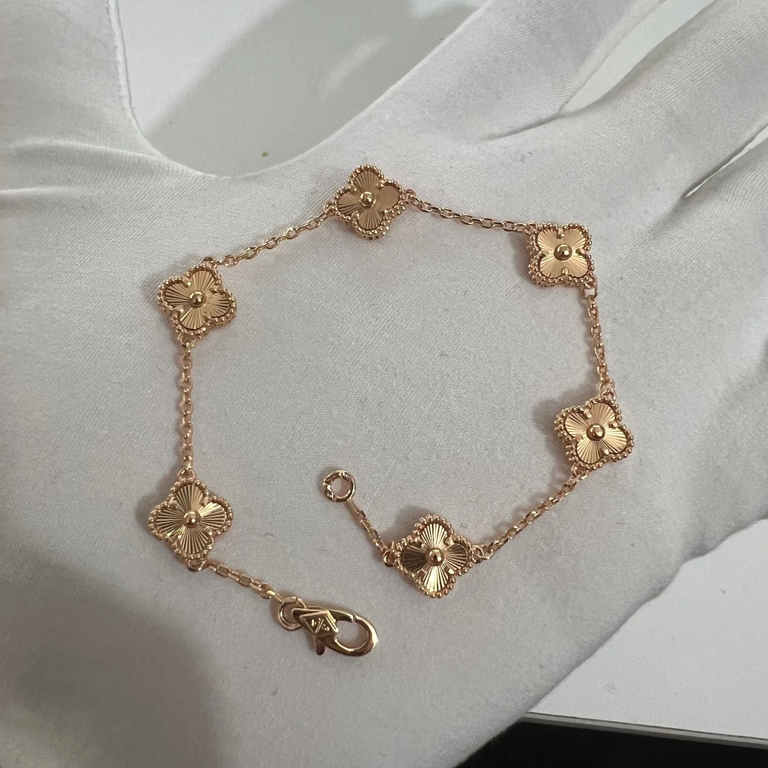 Faye Mini Bracelet (gold options)