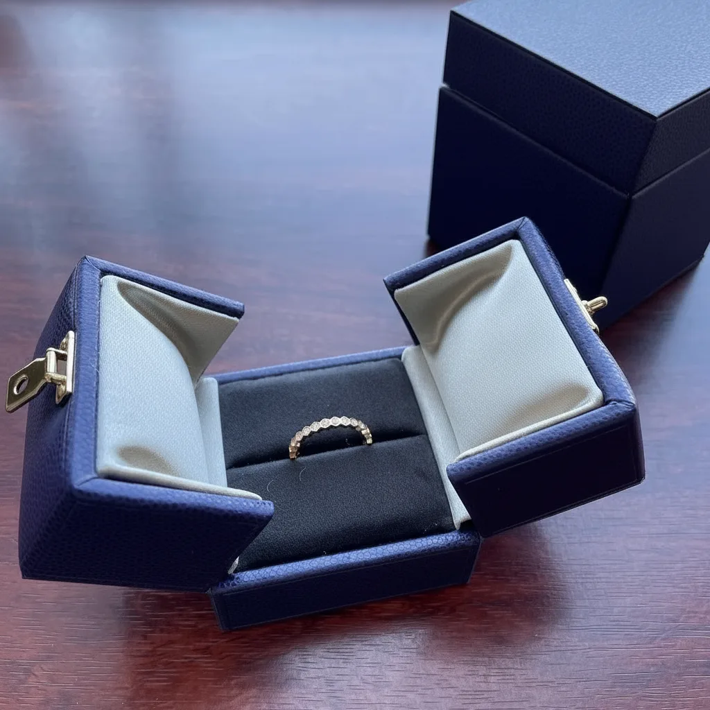 Celia Band Ring
