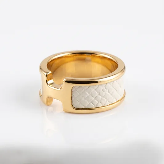 Classy Jaya H Ring